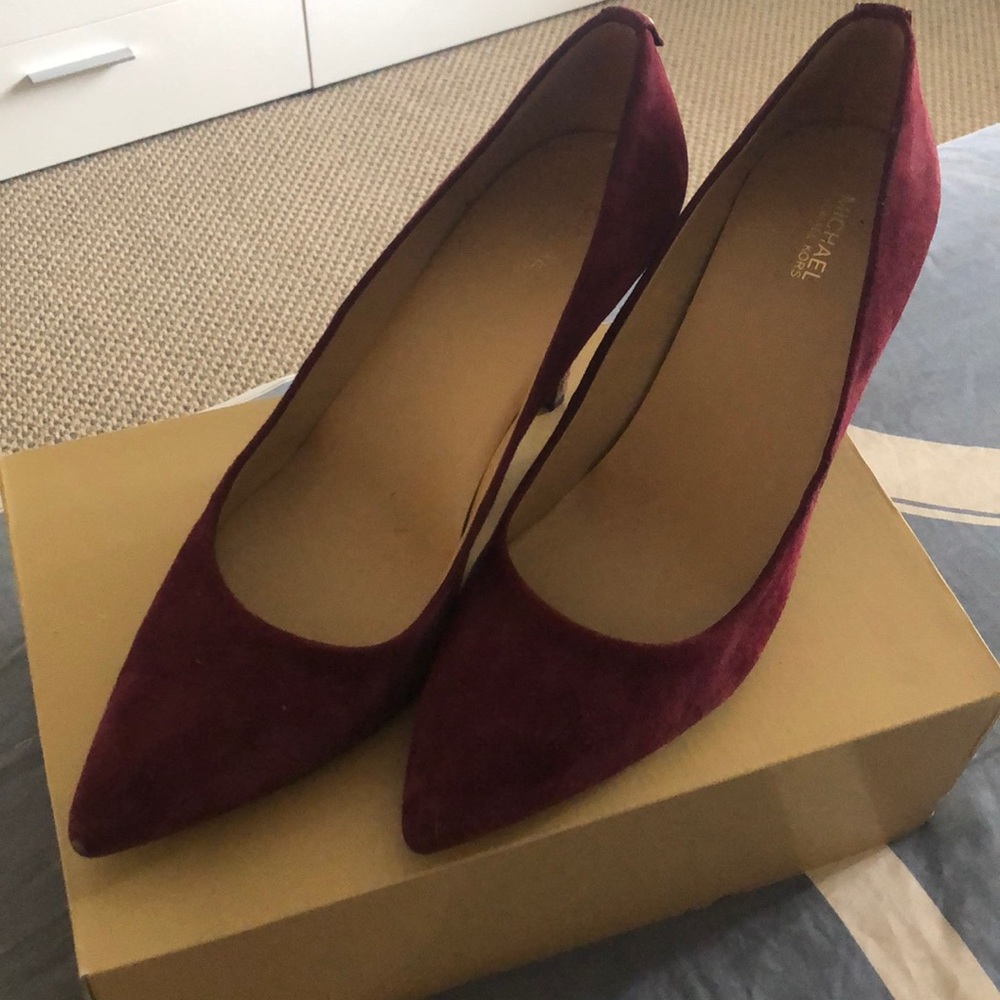 Michael Kor Pumps